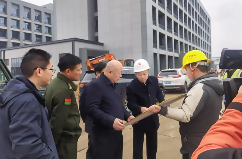 新建區(qū)人大常委會黨組書記、主任錢和平來到市政綠色建材科技產業(yè)園項目調研