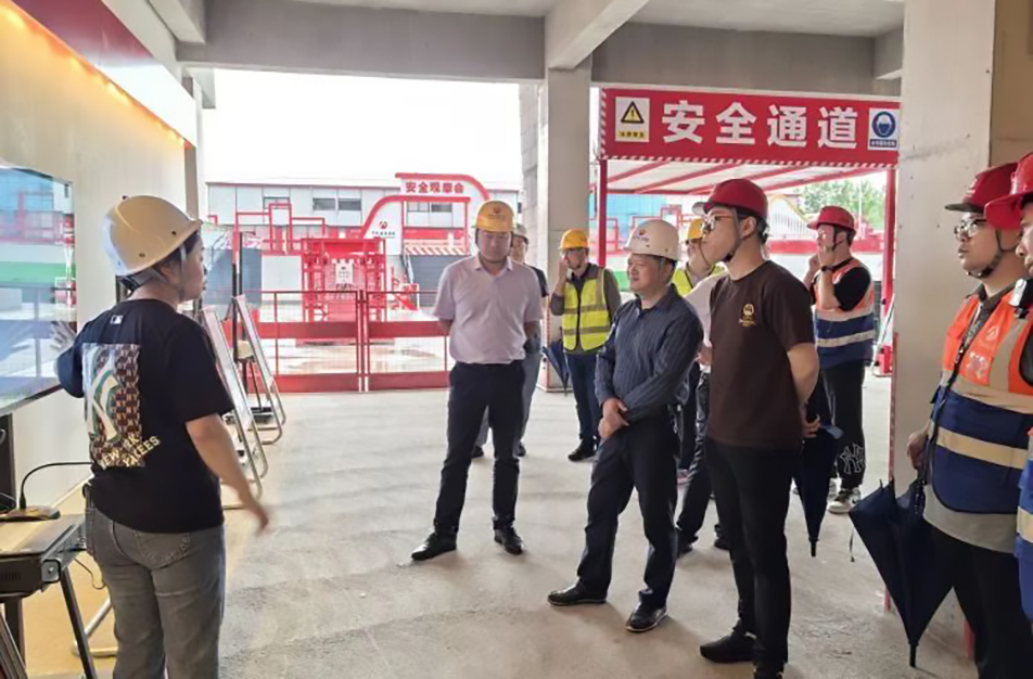 南昌市住建局曾偉到聯(lián)發(fā)九龍和悅、新建區(qū)人民醫(yī)院二部項目調(diào)研