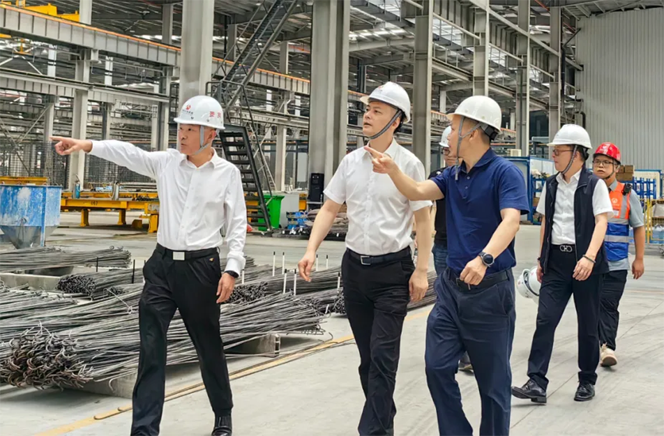 葛威敏到綠色產業(yè)園、新建區(qū)人民醫(yī)院二部項目調研